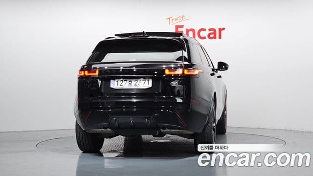 Land Rover Range Rover Velar 2023 — ფოტო 4/20
