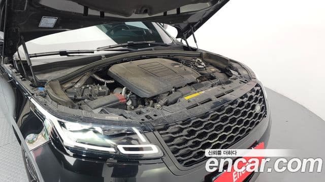 Land Rover Range Rover Velar 2023 — ფოტო 17/20