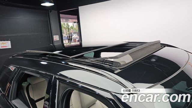 Land Rover Range Rover Velar 2023 — ფოტო 20/20