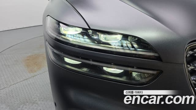 Genesis GV70 2022 — ფოტო 19/33