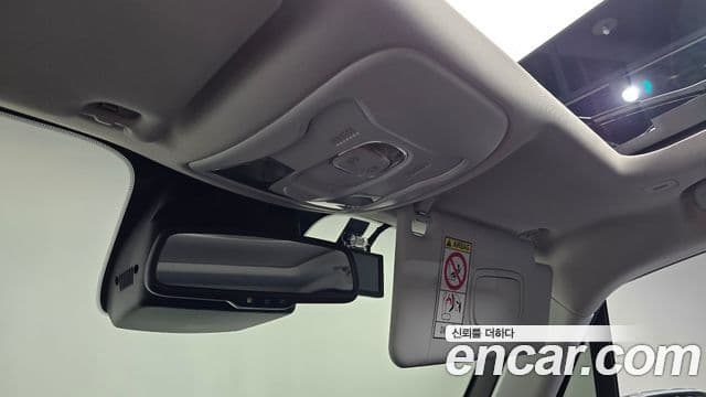 Jeep Renegade 2023 — ფოტო 18/20