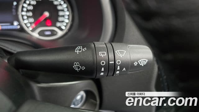 Jeep Renegade 2023 — ფოტო 20/20