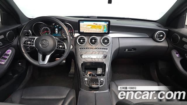 Mercedes-Benz C-Class 2019 — фото 9 из 20