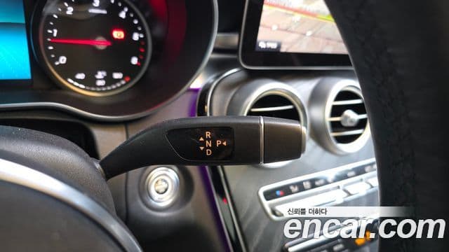 Mercedes-Benz C-Class 2019 — Şəkil 7/20