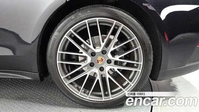 Porsche Panamera 2024 — Photo 17/39