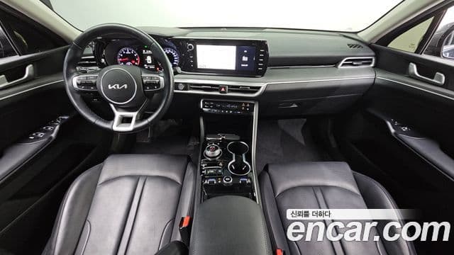 Kia K5 2023 — Şəkil 7/20