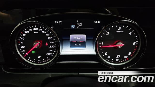 Mercedes-Benz E-Class 2018 — ფოტო 8/20