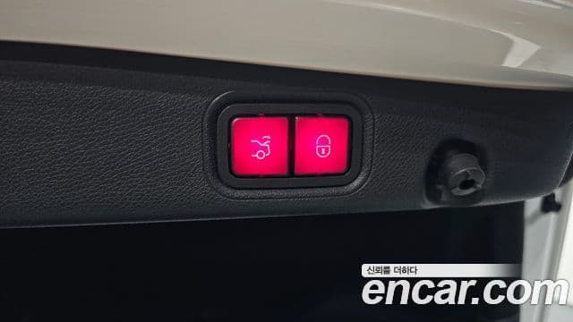 Mercedes-Benz E-Class 2018 — ფოტო 20/20