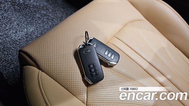 Kia K5 2020 — Şəkil 19/20