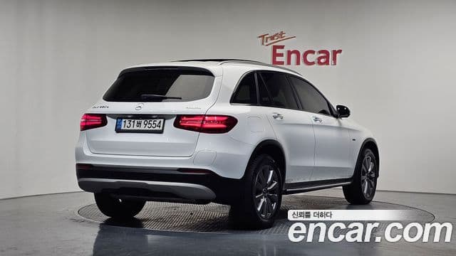 Mercedes-Benz GLC-Class 2018 — Şəkil 2/20