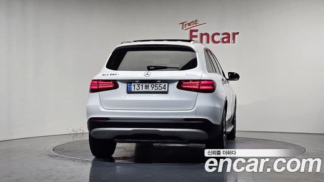 Mercedes-Benz GLC-Class 2018 — Şəkil 4/20
