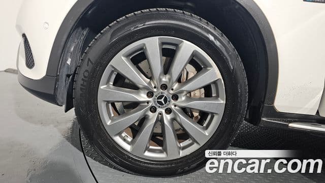 Mercedes-Benz GLC-Class 2018 — Şəkil 5/20