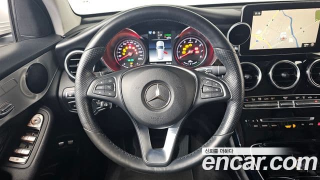 Mercedes-Benz GLC-Class 2018 — Şəkil 13/20