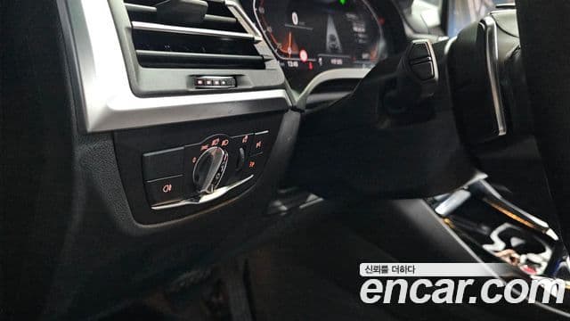 BMW X3 2022 — Photo 12/31