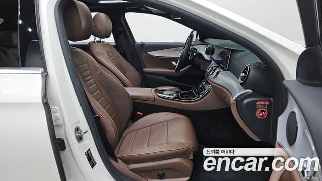 Mercedes-Benz E-Class 2020 — Şəkil 11/20