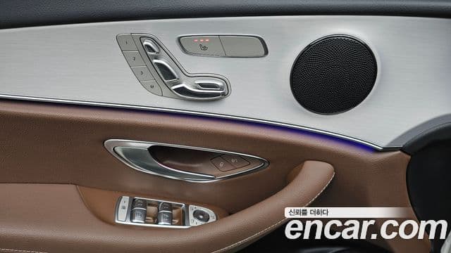 Mercedes-Benz E-Class 2020 — Şəkil 19/20