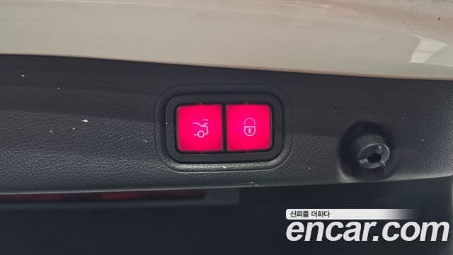 Mercedes-Benz E-Class 2020 — ფოტო 15/32