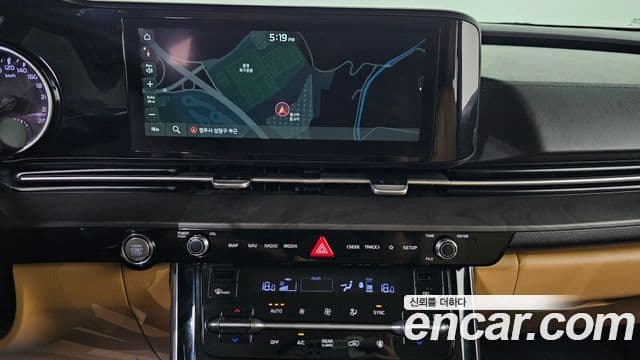 Kia Carnival 2021 — Şəkil 16/20