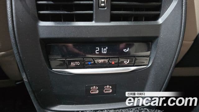 BMW 3 Series 2025 — Photo 31/33