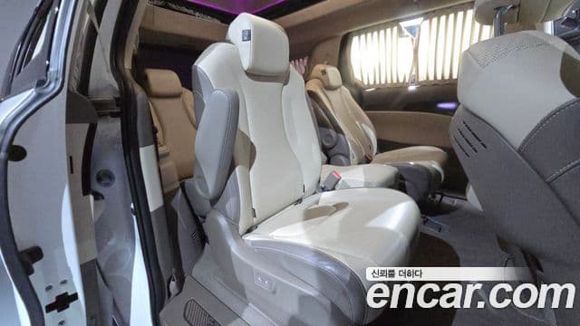Kia Carnival 2021 — Фото 11/20
