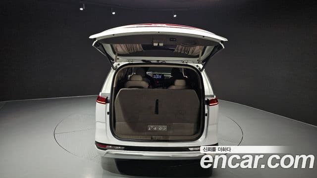 Kia Carnival 2021 — Фото 20/20