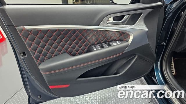 Genesis G70 2021 — Photo 15/34