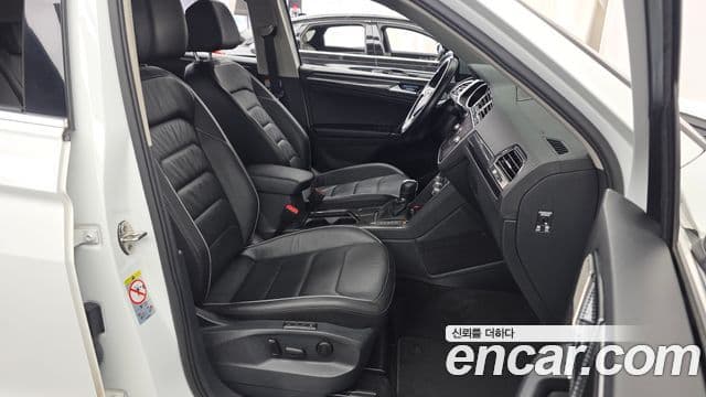 Volkswagen Tiguan 2018 — фото 11 из 20