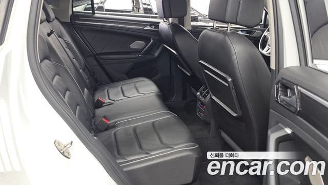 Volkswagen Tiguan 2018 — фото 12 из 20