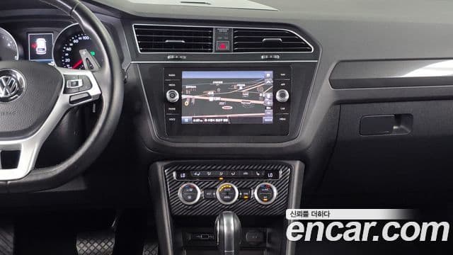Volkswagen Tiguan 2018 — фото 14 из 20