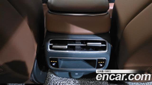 Genesis GV70 2024 — ფოტო 19/20