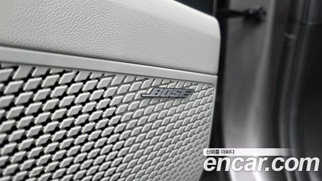 Hyundai The New Avante Hybrid 2020 — Photo 2/30