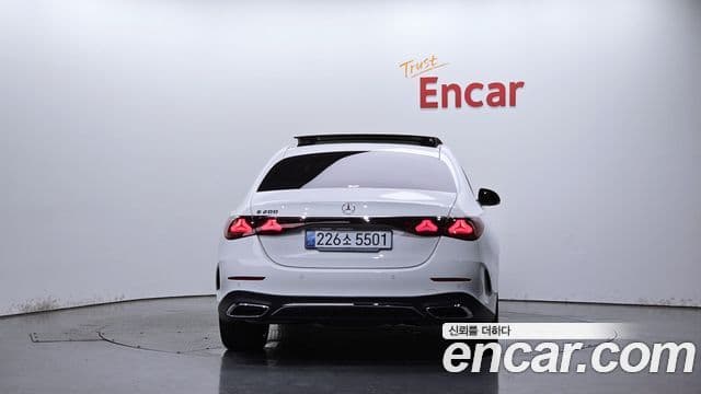 Mercedes-Benz E-Class 2026 — ფოტო 4/20