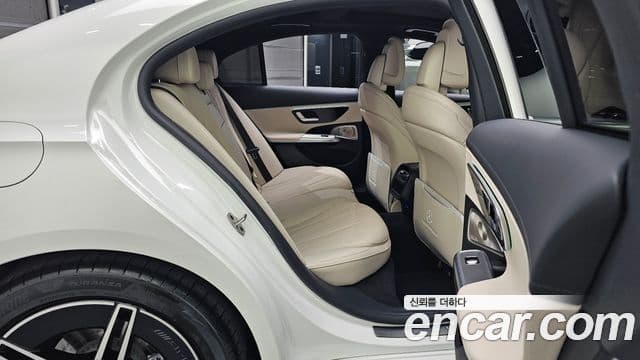 Mercedes-Benz E-Class 2026 — ფოტო 12/20