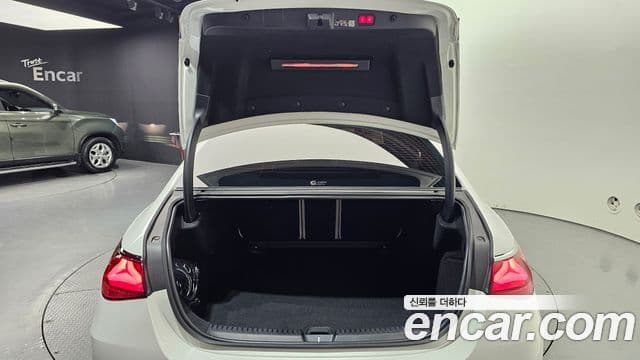 Mercedes-Benz E-Class 2026 — ფოტო 20/20