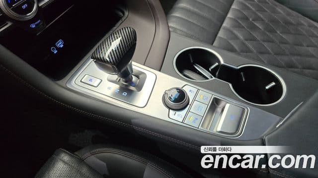Genesis G70 2018 — Photo 23/30