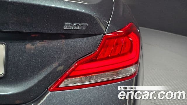 Genesis G70 2018 — Photo 15/30