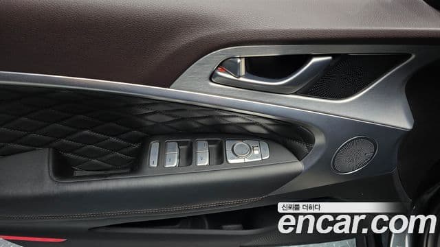 Genesis G70 2018 — Photo 29/30