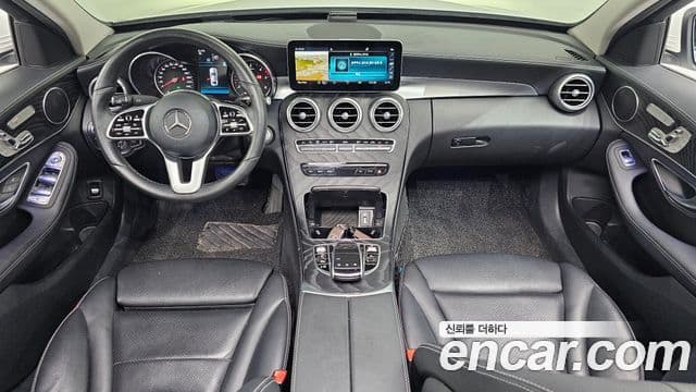 Mercedes-Benz C-Class 2019 — ფოტო 7/20