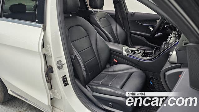 Mercedes-Benz C-Class 2019 — ფოტო 11/20