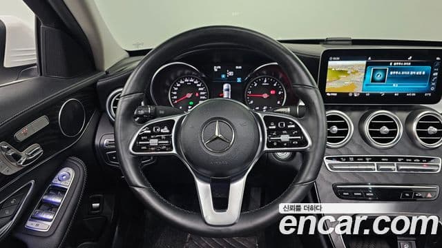 Mercedes-Benz C-Class 2019 — ფოტო 13/20