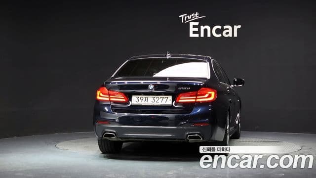 BMW 5 Series 2018 — Şəkil 4/20