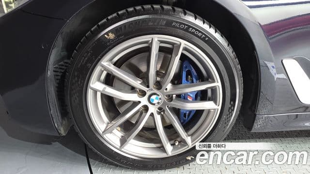 BMW 5 Series 2018 — фото 5 из 20