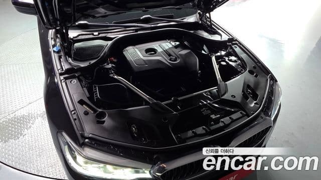 BMW 5 Series 2018 — Şəkil 6/20