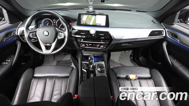 BMW 5 Series 2018 — Şəkil 7/20