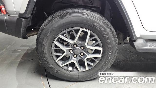 Jeep Wrangler 2022 — Photo 9/29