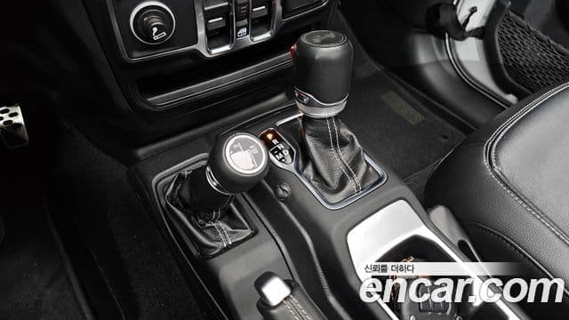 Jeep Wrangler 2022 — Photo 23/29