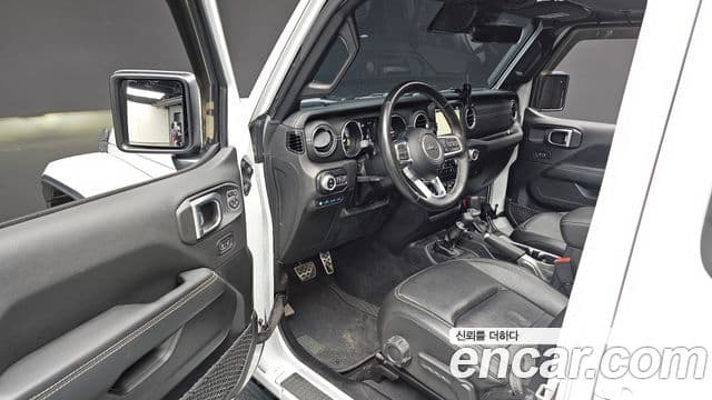 Jeep Wrangler 2022 — Photo 6/29