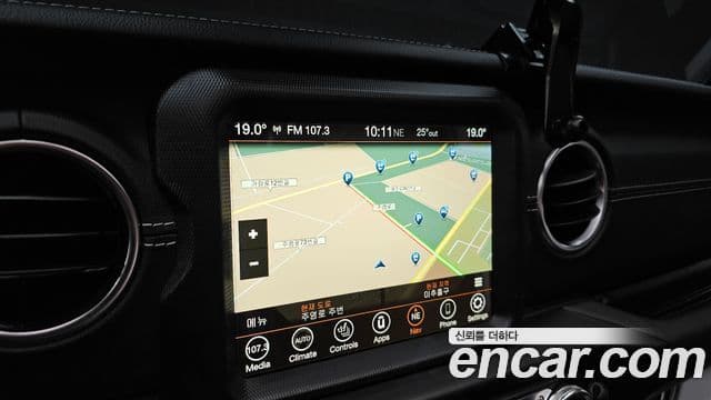 Jeep Wrangler 2022 — Photo 26/29