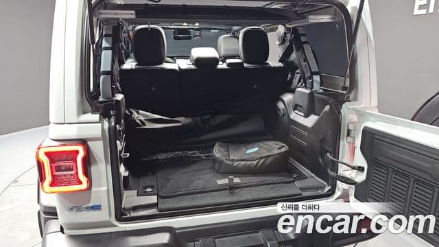 Jeep Wrangler 2022 — Photo 22/29