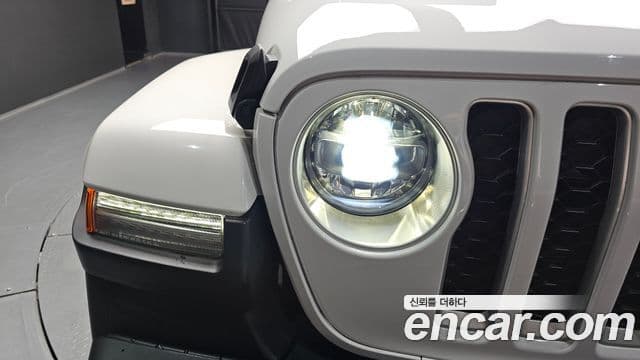 Jeep Wrangler 2022 — Photo 29/29